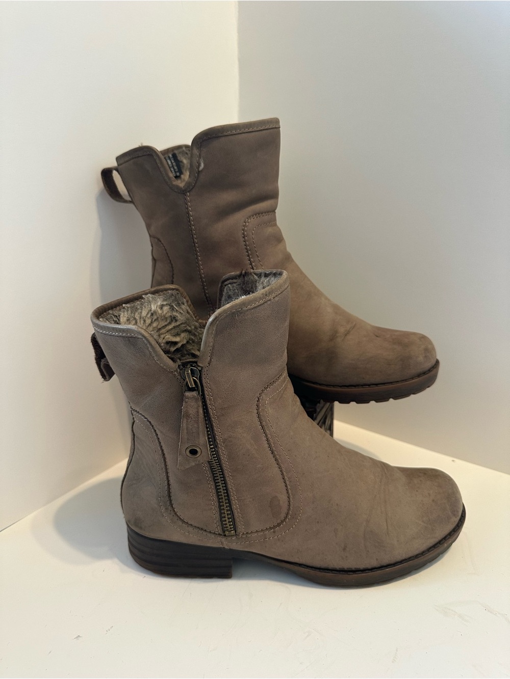 Abeo Hilda Leather Boots / Booties Faux Fur Lined, Taupe Brown Woman’s Size 9 US